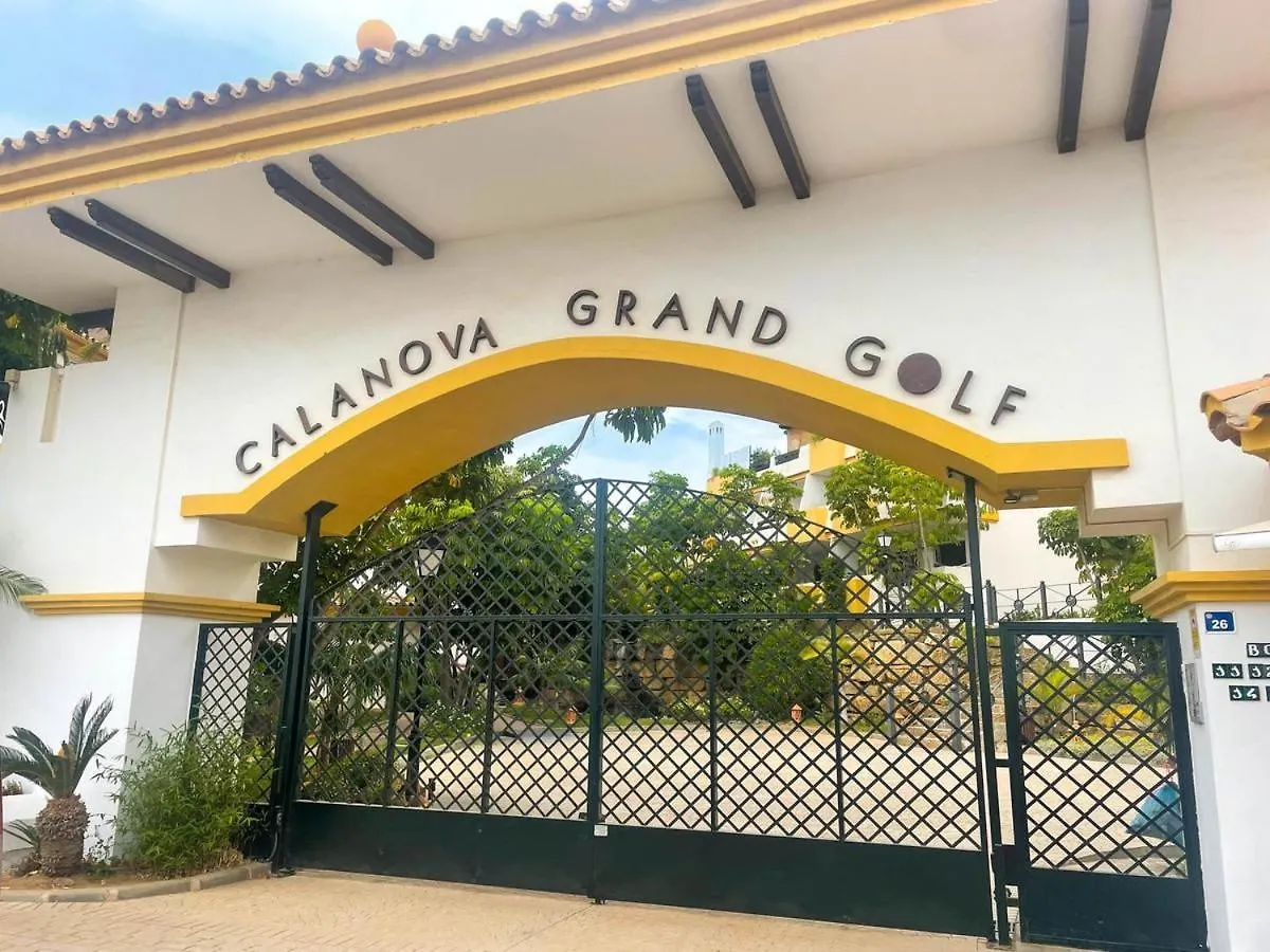 Calanova Grand Golf 2 Bed Apartment - Golf Course Views Málaga İspanya