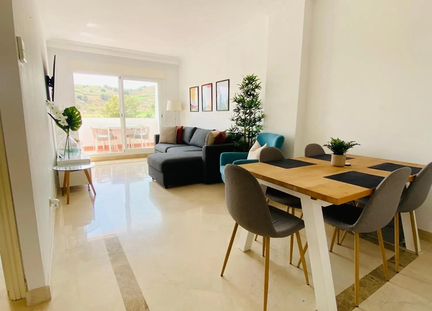 Calanova Grand Golf 2 Bed Apartment - Golf Course Views Malaga Spain